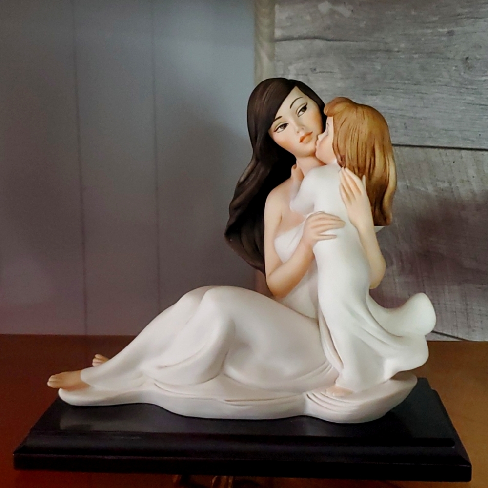 GIUSEPPE ARMANI MY LITTLE GIRL Sculpture